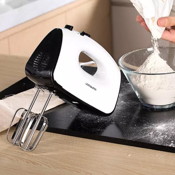 Máy đánh trứng Lock & Lock Hand Mixer EJM501BLK