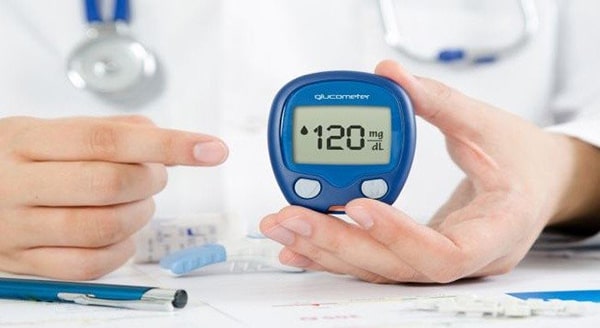 Máy đo đường huyết dung lượng lưu kết quả phải lớn