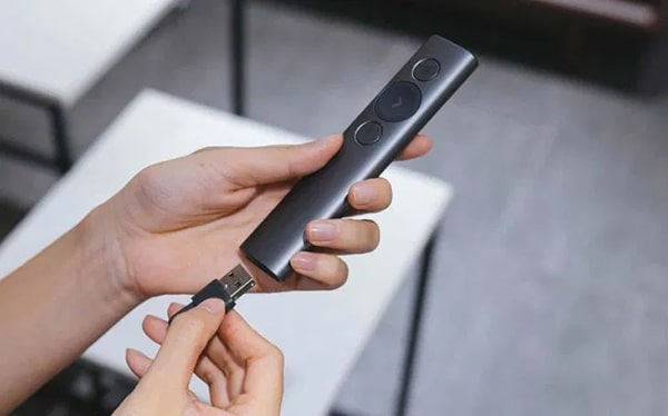 Nên mua bút trình chiếu loại nào tốt nhất hiện nay ?