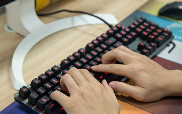 Bàn phím cơ Logitech G413 Carbon LED Romer-G