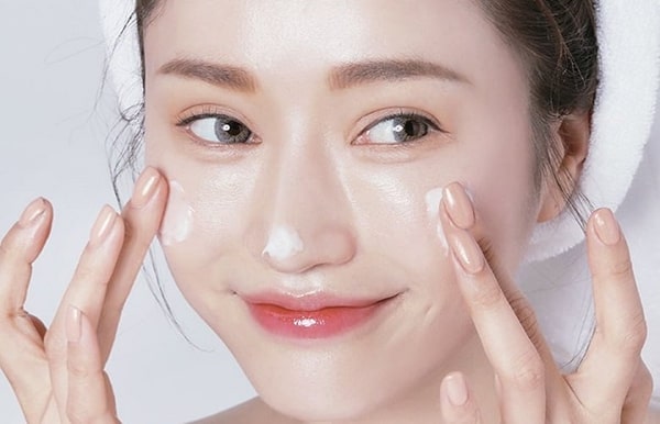 Sử dụng kem dưỡng đúng cách cho da dầu