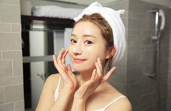 Chọn kem có kết cấu mỏng nhẹ, dễ thẩm thấu