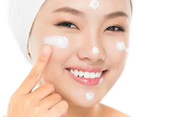 Kinh nghiệm chọn kem dưỡng ẩm cho da khô