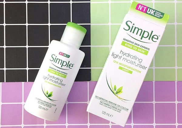 Kem dưỡng ẩm Simple Kind To Skin Hydrating Light Moisturiser