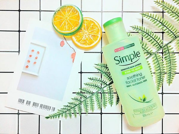 Nguồn gốc nước hoa hồng Simple