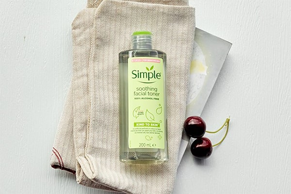 Simple Kind To Skin Soothing Facial Toner mẫu mới