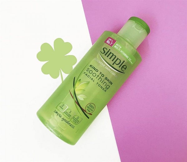 Nước Hoa Hồng Simple Soothing Facial Toner