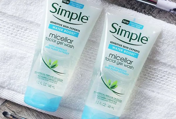 Sữa rửa mặt Simple Water Boost Micellar Gel Wash