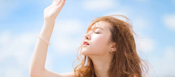 Review kem chống nắng cho da dầu mụn