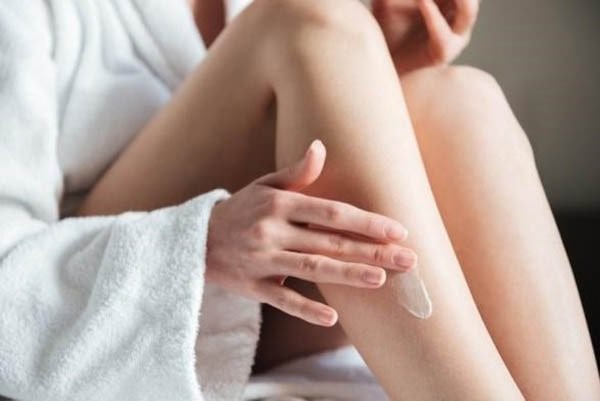 Mẹo dùng sữa dưỡng thể giúp da trắng hồng tự nhiên