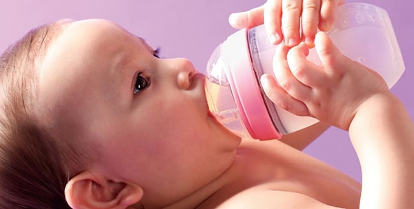 Có khá nhiều mức giá bình sữa cho bé