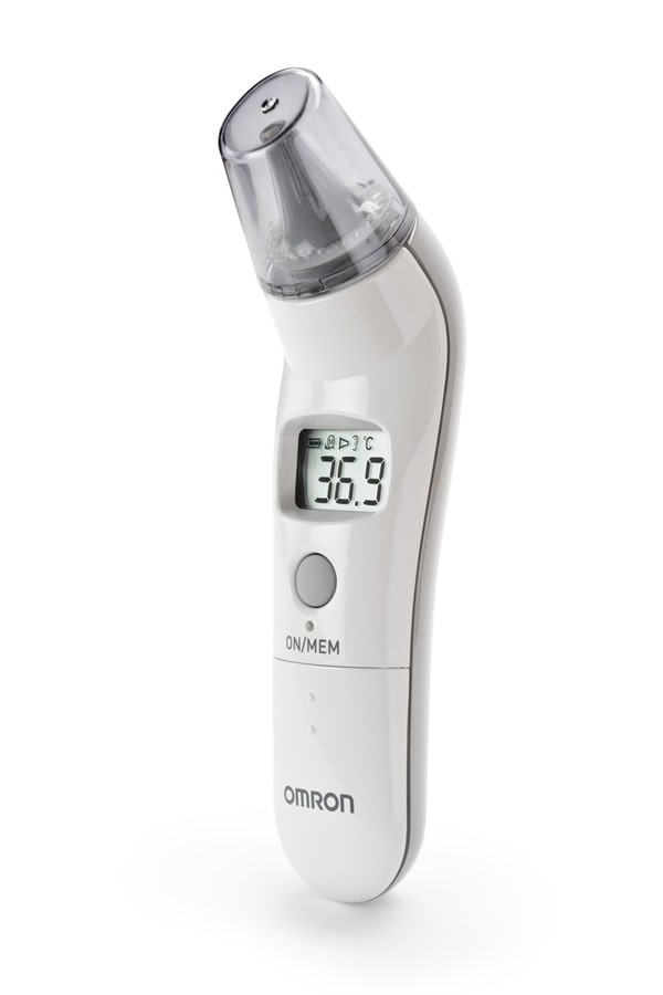 Nhiệt kế điện tử đo tai Omron TH-839S