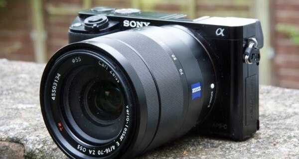 Sony Alpha A6100