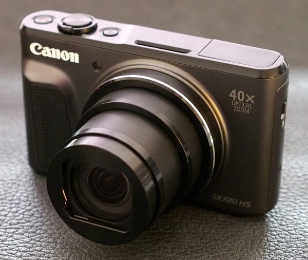 Thiết kế thanh lịch, thu hút mọi ánh nhìn với máy ảnh Canon