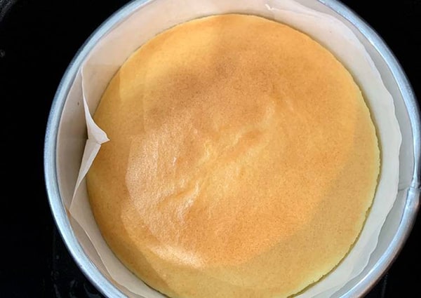 Làm bánh bông lan bằng nồi chiên không dầu