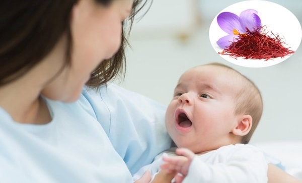 Phụ nữ sau sinh sử dụng saffron