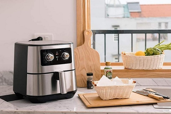 Nồi chiên không dầu của Lotte sử dụng chất liệu cao cấp, đảm bảo an toàn với sức khoẻ