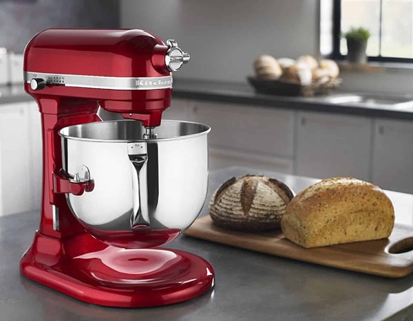 Máy trộn bột KitchenAid còn trang bị động cơ – công suất mạnh mẽ, đảm bảo vận hành êm ái bền bỉ nhất có thể