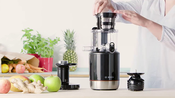 Thưởng thức những ly nước ép trái cây, rau củ quả giàu dưỡng chất với máy ép chậm công nghệ cải tiến đến từ Đức