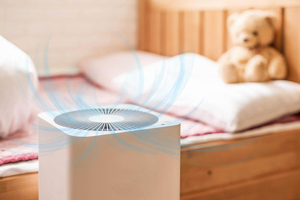 Máy lọc không khí phòng ngủ giúp mang lại không gian trong lành cho những giấc ngủ ngon