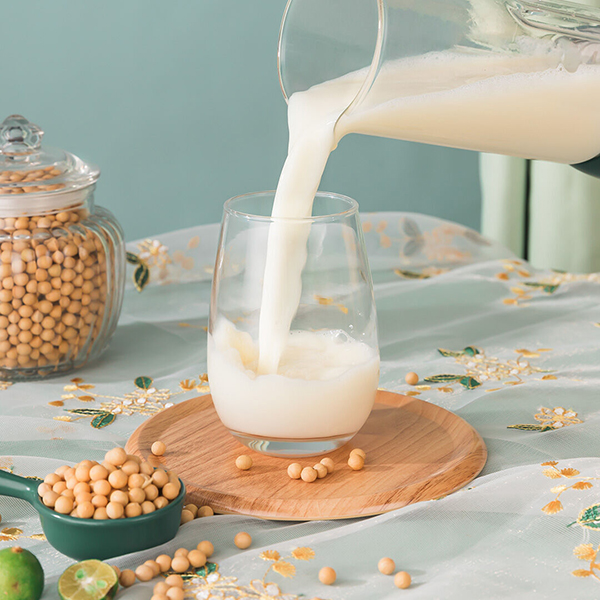Chị em cần phải ghi nhớ một vài lưu ý khi làm sữa hạt bằng máy xay sinh tố